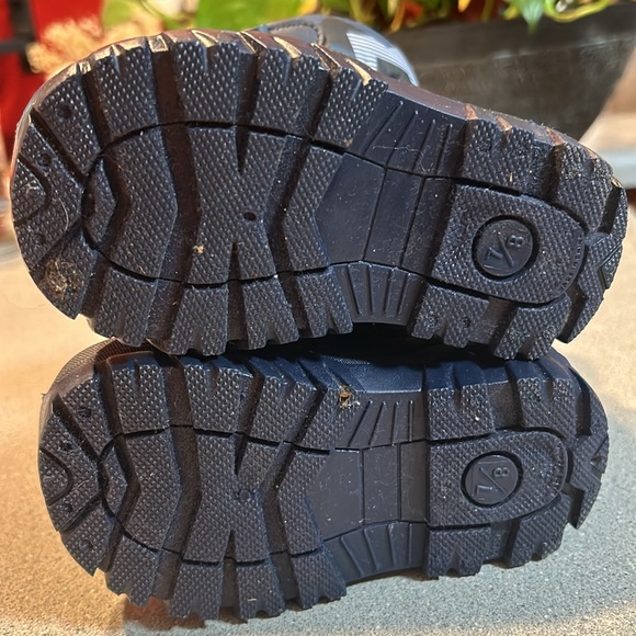 Members Mark sz 7/8 Winter Insulated Boots Navy with Blue/Gray Design Uppers - Picture 5 of 7